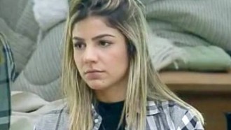 Chateada após término com Lucas, Hariany confessa: “Não tô apaixonada por ele”