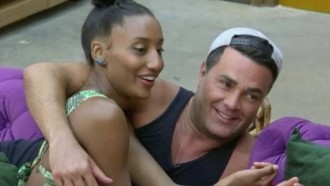 Rodrigo Phavanello e Sabrina Paiva trocam ‘alianças’ e se declaram