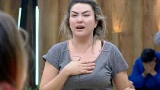 Thayse Teixeira revela invasão de desconhecido na sede e divide opiniões na web