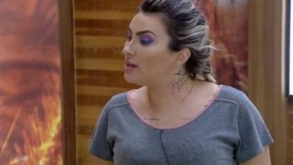 “Tudo ela pede”, diz Thayse sobre Andréa