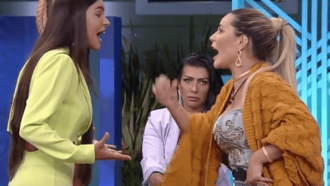 A Fazenda: Kerline e Deolane se exaltam durante formação da Roça