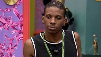 Após noite tensa, Lucas abandona 'BBB 21'