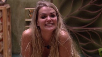 BBB 20: Marcela dá aula de sexo para os brothers