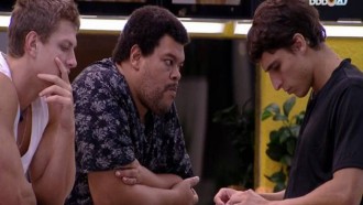 BBB20 - Babu Santana monta aliança com Lucas e Felipe Prior e faz promessa sobre sisters