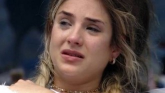 BBB20 - Gabi cai no choro e revela situação envolvendo brothers
