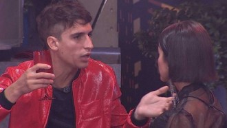 BBB20 - Manu conversa com Felipe sobre paredão: “Quero ter essa resposta”