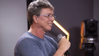 
Boninho sobre estreia do BBB19: 'Participantes vão tomar uma bomba'