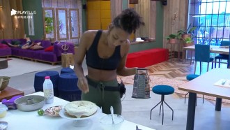 'Confeiteira' Sabrina Paiva faz bolo com raspas de limão para peões