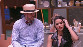 Elana para Maycon: 'Eu também te desejo'