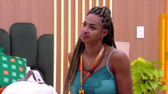 Aline reclama de brother no BBB 25: 'Já evito contato visual'