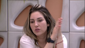 Amanda opina sobre brother do BBB 23: 'Famoso morde e assopra'