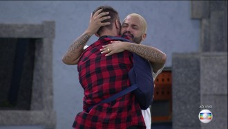 Amizade improvável: Relembre momentos de Arthur e Projota!