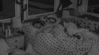 Após madrugada de festa, todos dormem no BBB21