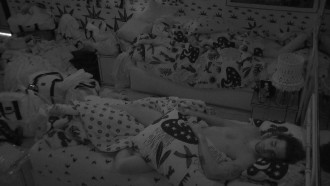 Após madrugada de festa no BBB21, todos dormem