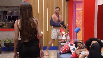 Arthur declara para brothers: 'Se eu ficar, eu quero o Monstro'