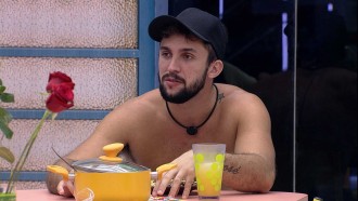 Arthur e Pocah analisam divisão no BBB21: 'Seis contra dois'