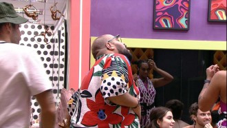 Brothers cantam a música 'I Will Survive', de Gloria Gaynor