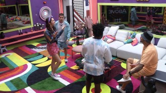 Brothers cantam pagode antes de festa no BBB 22