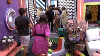 Brothers vibram ao receber cooler no BBB22: 'Sabia que ia vir'