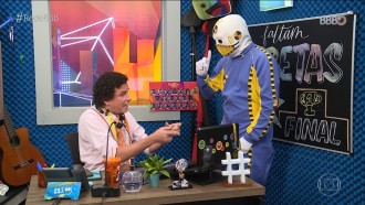 CAT BBB: Rafael Portugal relembra dummies em festa do BBB21