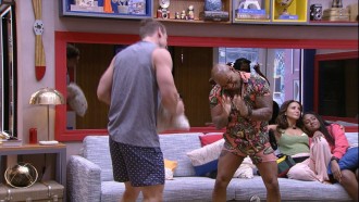 Cezar sobre visual: 'Vou fica a cara do Alexandre Pires'