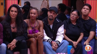 Delma reclama de retorno ao Tá com Nada: 'Irresponsáveis'