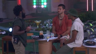 Douglas Silva declara para brothers: 'Eu estou acordando'