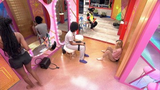 Em dia de Formação de Paredão, brothers acordam no BBB21