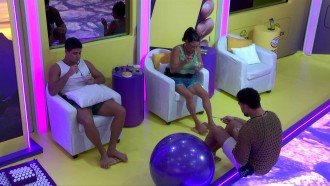 Em dia de Paredão, brothers ganham momento relaxante no BBB 25