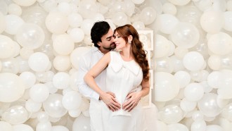 Ex-BBB Amanda Gontijo confirma sexo do bebê em chá revelação