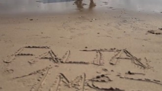 Ex-BBBs Laís Caldas e Gustavo Marsengo anunciam a data do casamento