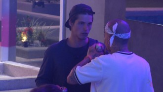 Gabriel conversa sobre jogo com Guimê: 'O bagulho é a falsidade'