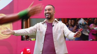 Gil do Vigor entra na casa do BBB 25 e surpreende brothers