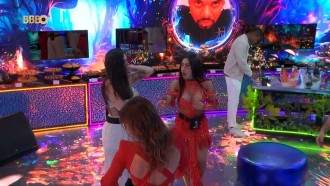 Isabelle e Giovanna ficam em choque com Cyndi Lauper no BBB24