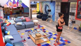 Juliette analisa Queridômetro em silêncio