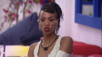 Karol Conká fala sobre sisters: 'Não é meu grupo'