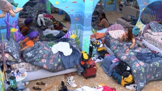 Key Alves abandona festa de Bruna Griphao: 'Não tô nem aí'