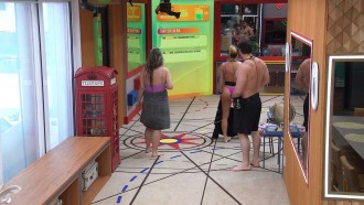 Key Alves envia mensagem picante para Gustavo