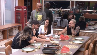 Larissa dá conselho para Cara de Sapato no BBB 23