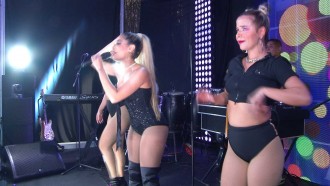 Lexa empolga brothers com música nova em festa no BBB 22