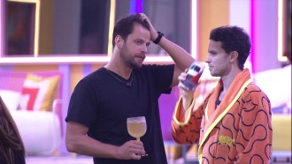 Lucas diz para Gustavo: 'Eu acho que você fica'