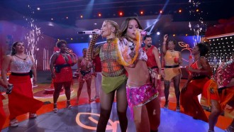 Luísa Sonza convida Emilia para o palco do BBB 25