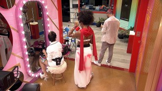 Lumena elogia show de Thiaguinho no BBB21: 'Salvou meu dia'