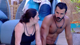 Mateus questiona Daniele Hypolito sobre 'cobra' no Queridômetro