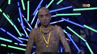 MC Guimê promete usar Central do Líder para 'trolar' brothers