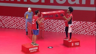 Na Prova de Imunidade Americanas, Lucas e Luciano cantam