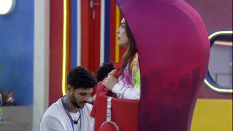 Naiara Azevedo assume Monstro pela primeira vez