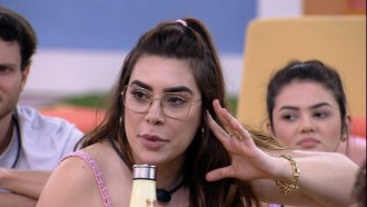 Naiara Azevedo canta música nova no BBB 22