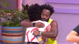 Natália chora após ser eliminada da Prova do Líder no BBB 22