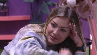 No BBB 22, Bárbara conta para sister: 'O DG ia votar no Arthur'